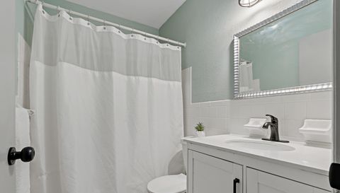 2257 World Pkwy Blvd W