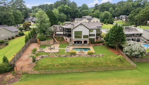 570 Creekwood Dr