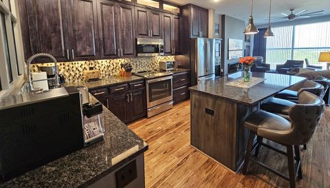 333 W Trade St Unit 1202 Charlotte