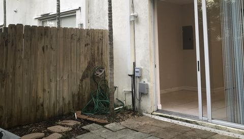 2201 Monroe St Unit B2 Hollywood