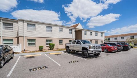 7210 N MANHATTAN AVENUE