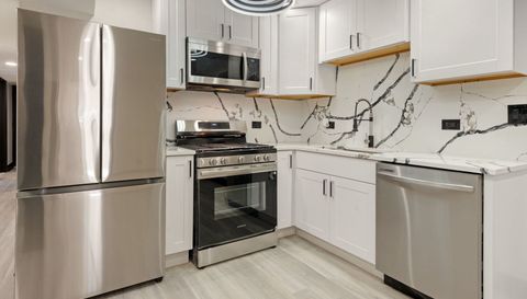 3824 W Arthington Street