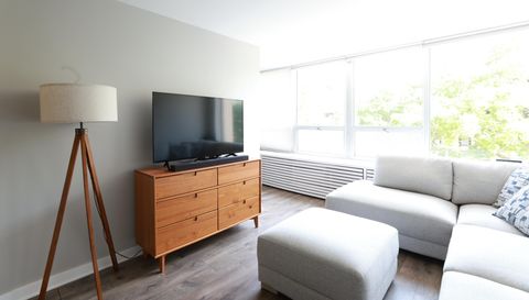 70 W Burton Pl