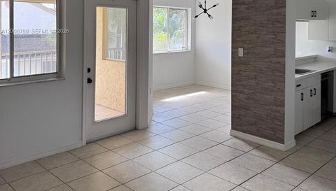 1304 Glenmoor Dr