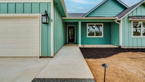8 Huisache LN