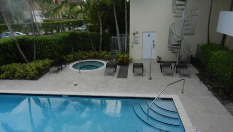 8950 SW 69th Ct APT 215