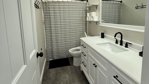 4335 W Hunters Ridge Ln