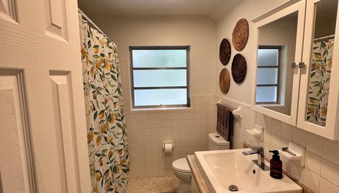 1000 NW 39th Dr