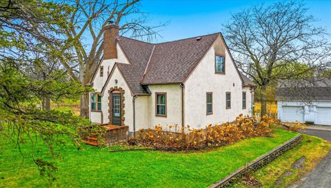 2533 Snelling Curve
