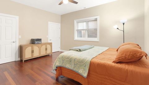 2222 W BELMONT Avenue