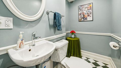 5555 N Sheridan Road