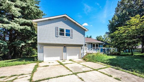 3132 Greentree Rd