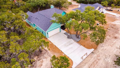 8 Huisache LN