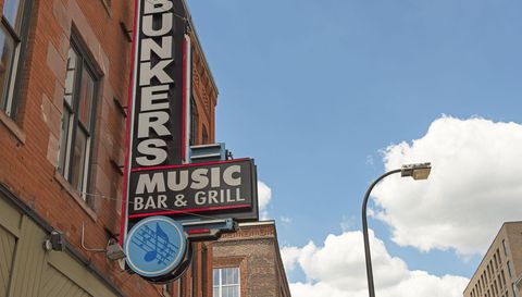 801 Washington Avenue N