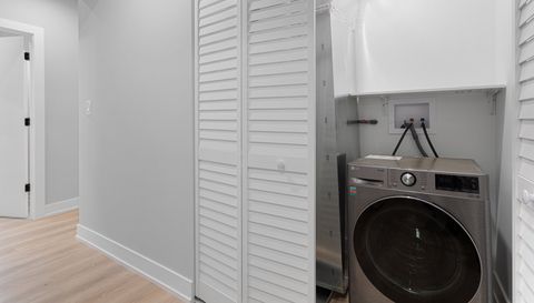 1556 W Juneway Terrace