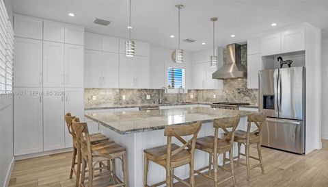 410 Bowie Ln