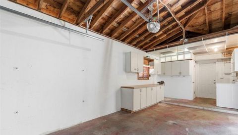 1600 SHERWOOD STREET