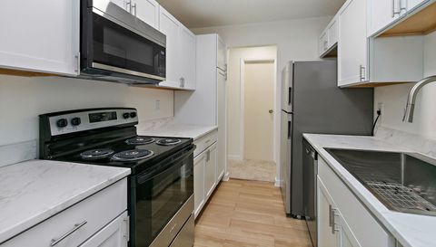 4602 W Northfox Lane