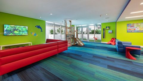 300 Sunny Isles Blvd