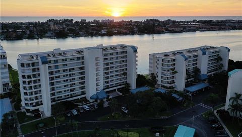7974 Sailboat Key BOULEVARD S