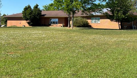 135 Meriwether Cir NW