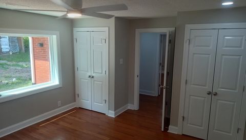 1008 East Side Dr