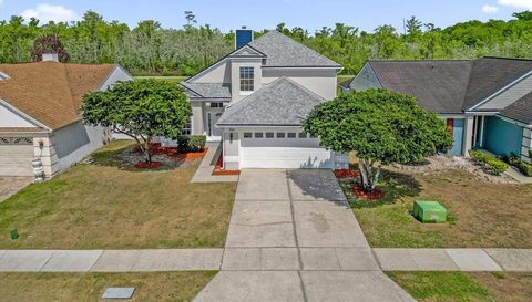 595 QUEENSBRIDGE DRIVE