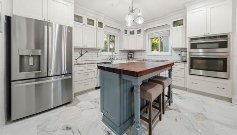 344 W RIO VISTA COURT