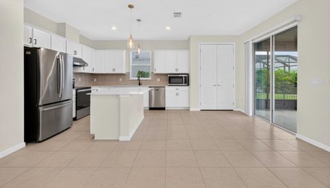 9426 Lamine Wy
