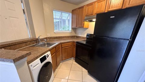 1940 Lake Atriums Cir