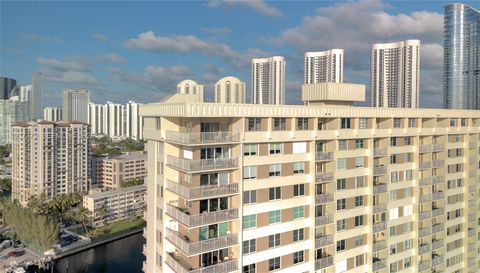 300 Bayview Dr