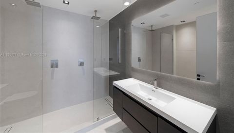 1300 Brickell Bay Dr