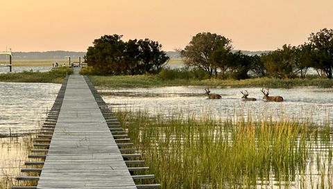 14 Waterway Island Dr