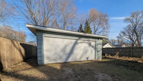 117 Lakewood Avenue