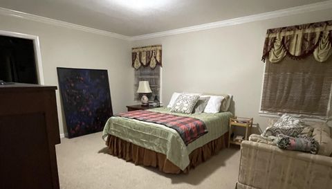 3806 Claridge Road North