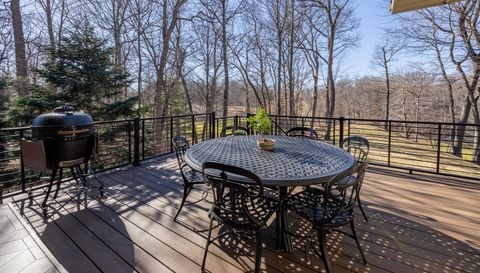 4209 N Oak Pointe Ct NE