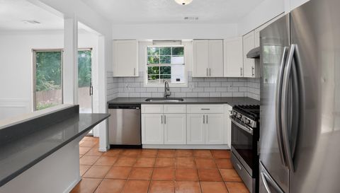 2920 Aspen Woods Entry