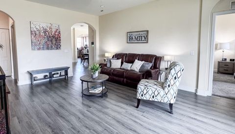 6335 Silver Leaf Ln