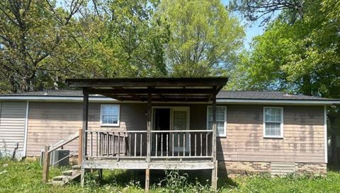 132 Pineview St