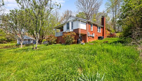 1271 Upper Brush Creek Rd