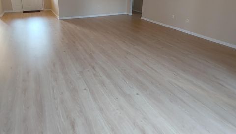 5398 Oxford Manor Cir