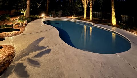 312 E Shepard Ln
