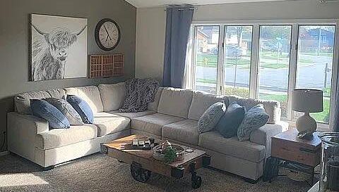 2428 Rolling Hill Dr