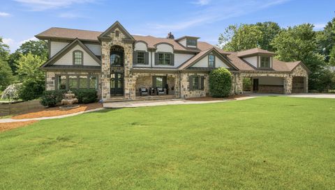 570 Creekwood Dr