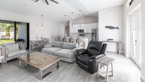 23208 W Eldorado Ave