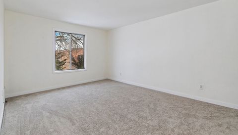 4602 W Northfox Lane