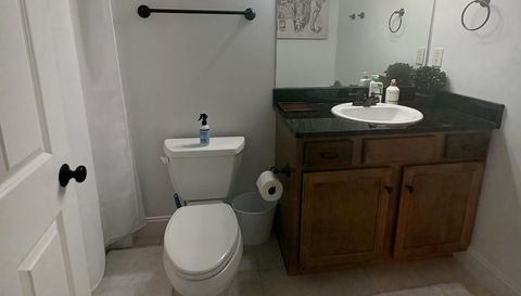 801 Red Drew Ave APT 4