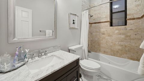 2142 N RACINE Avenue