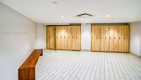 600 Three Islands Blvd