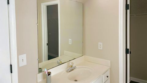 1020 Chandler Ridge Dr SE